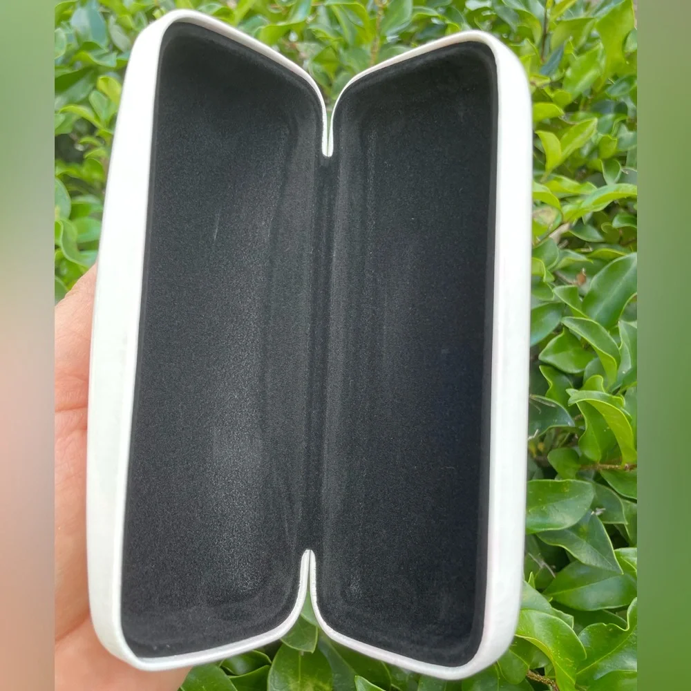 Nine West Glasses Case‎
